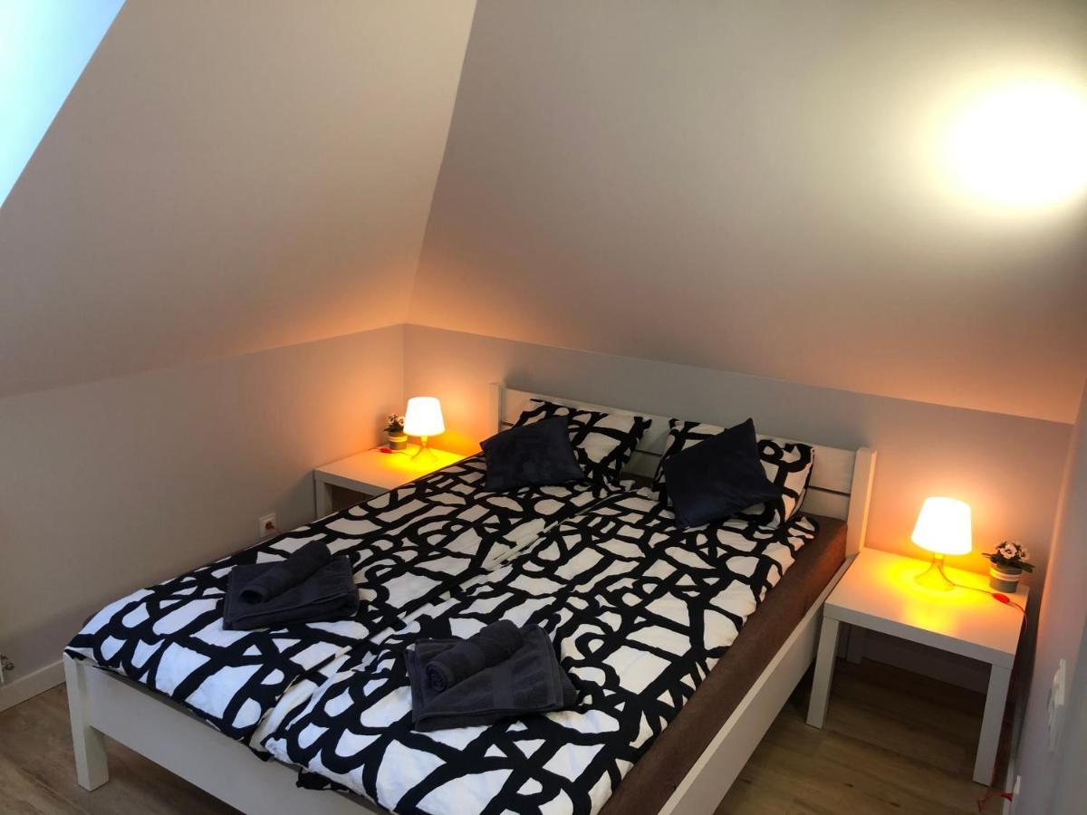 Klimatyzowane Apartamenty I Pokoje Przy Targach Kielce Exterior foto
